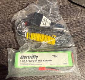 Electrifly 3121368 7-cell 8.4 Volt 2/3a 1100 Mah Nimh Battery With 12v Dc Peak Charger