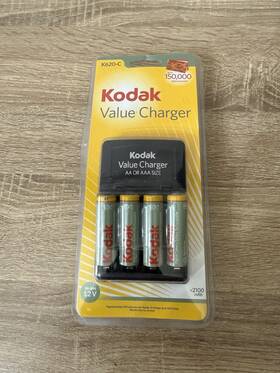 Kodak 041771356408 K620-pc Ni-mh Value Battery Charger-includes 4 Pre-charged Aa S Sealed