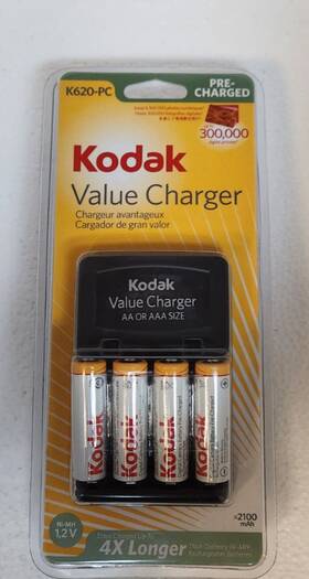 Kodak 041778627525 K620-pc Ni-mh Value Battery Charger-includes 4 Pre-charged Aa S Sealed